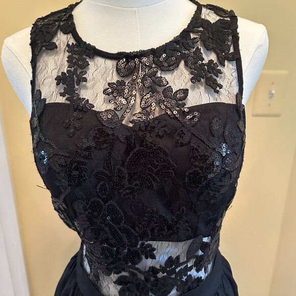 Black High-Low Prom/Evening Gown, Size 9 - Picture 2 of 8